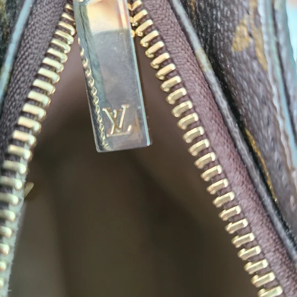 Louis Vuitton GM Looping Bag - Picture 13 of 16